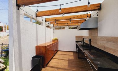 Venta CASA MAGNOLIA VIP con alberca, enorme jardín, vistas panorámicas, cómoda, moderna, amueblada y equipada.