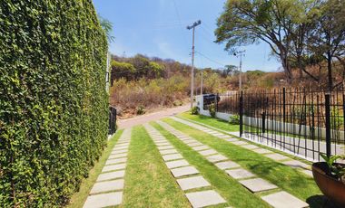Venta CASA MAGNOLIA VIP con alberca, enorme jardín, vistas panorámicas, cómoda, moderna, amueblada y equipada.