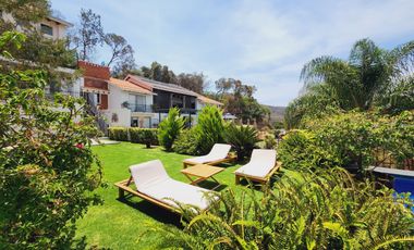 Venta CASA MAGNOLIA VIP con alberca, enorme jardín, vistas panorámicas, cómoda, moderna, amueblada y equipada.