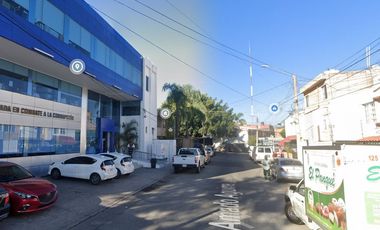 Vive en Elegante y amplia casa en remate en Col. Jardines Alcalde, Guadalajara, Jalisco!!