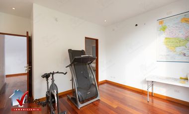 VENTA CASA EN LA PLANICIE, LA MOLINA