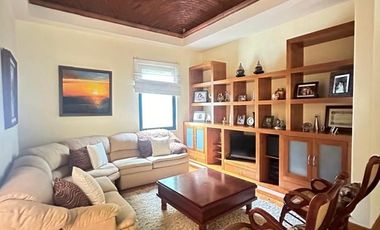 R310 Residencia en venta 4 recamaras Club Campestre Morelia