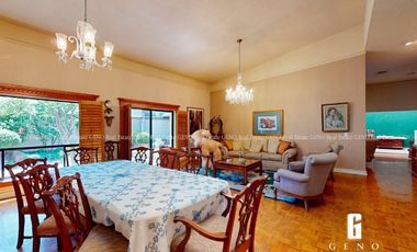 CASA EN VENTA DE UNA PLANTA CON PANELES SOLARES Y JARDIN FRONTAL + TRASERO