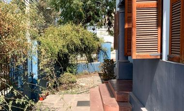 Se Vende Casa 2 Pisos, no pareada en Ñuñoa 5 Dormitorios 3 Baños Pscina