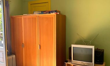 Se Vende Casa 2 Pisos, no pareada en Ñuñoa 5 Dormitorios 3 Baños Pscina