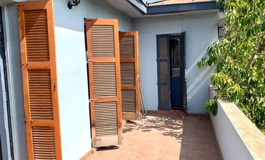 Se Vende Casa 2 Pisos, no pareada en Ñuñoa 5 Dormitorios 3 Baños Pscina
