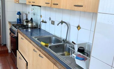Se Vende Casa 2 Pisos, no pareada en Ñuñoa 5 Dormitorios 3 Baños Pscina