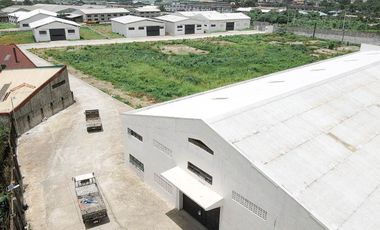 Commercial Lot Good for Warehouse in Mindanao Avenue