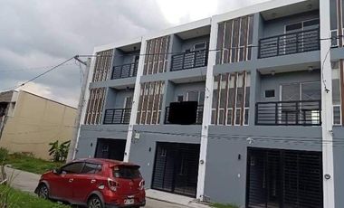 Town house for sale in Gatchalian