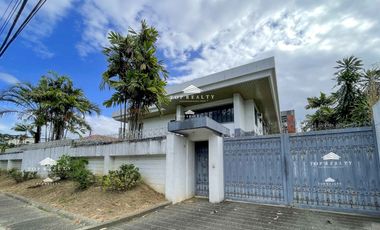 House and Lot for Sale in Mandaluyong City at Greenhills East Tower