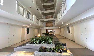 1bedroom SURE UNIT just above atrium Skypatio Condo along Quezon Ave EDSA MRT station DMCI Crestmont