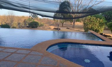 OCEAN VIEW HOUSE AND LOT WITH POOL ID 14894