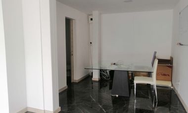 VENTA DE QUINTA CON PISCINA DE AGUA TERMAL EN VALLE DE LOS CHILLOS, LA MERCED.