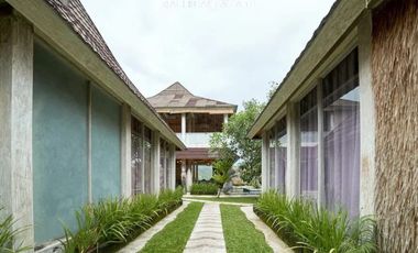 Leasehold 25 years Villa separate of 3 buildsings  with a designer swimming pool and sauna, surrounded by rice fields and mountain view in Ubud Bali