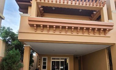 Townhouse for Sale or Rent in Cebu City, 4 Bedroom, gated in Lahug near JY Square mall.