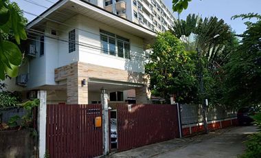 Sell/rent a large detached house with private pool, Bangna-Trad Soi 8, BITEC, Home Pro, Berkeley.