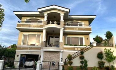 6BR Rest House For Sale in Splendido Taal Tagaytay