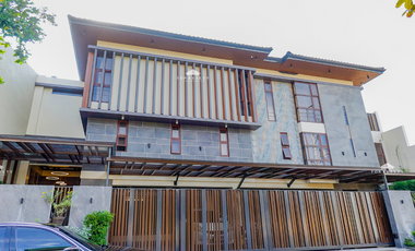 IMPRESSIVE MODERN HOUSE FOR SALE IN MULTINATIONAL VILLAGE PARANAQUE CITY