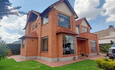 VENDO CASA CAMPESTRE EN CAJICA
