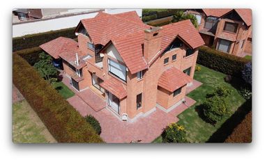 VENDO CASA CAMPESTRE EN CAJICA
