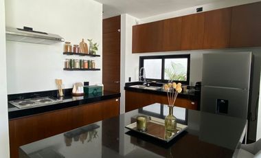 Casas de lujo en venta al norte de Mérida en Temozon, a minutos de la Isla y principales avenidas de la ciudad