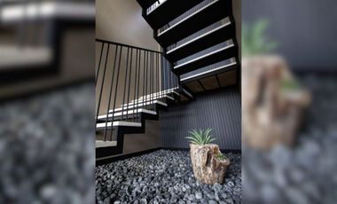 Casa con sauna, jacuzzi, jardín, rooftop en venta San Miguel de Allende.