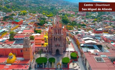 Casa con sauna, jacuzzi, jardín, rooftop en venta San Miguel de Allende.