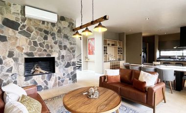 Casa con sauna, jacuzzi, jardín, rooftop en venta San Miguel de Allende.
