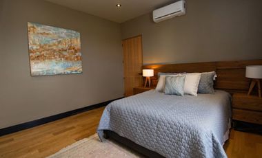 Casa con sauna, jacuzzi, jardín, rooftop en venta San Miguel de Allende.