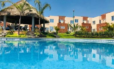 Casa en Venta con alberca en condominio en Xochitepec Morelos