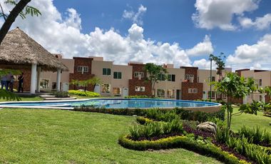 Casa en Venta con alberca en condominio en Xochitepec Morelos