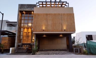 Hermosa casa la VENTA con HERMOSO diseño mexicano contemporáneo