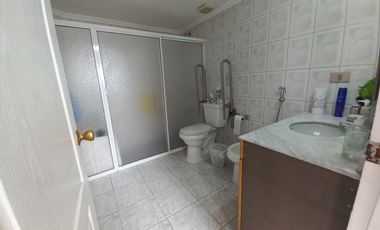 Valparaíso, amplia y hermosa casona con vista abierta al mar. 5D 4B 2E