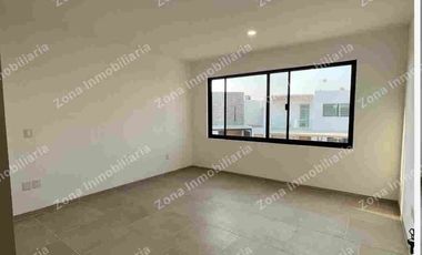 CASA EN VENTA EN RESIDENCIAL LOMBARDIA IRAPUATO