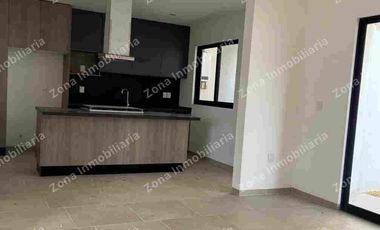 CASA EN VENTA EN RESIDENCIAL LOMBARDIA IRAPUATO