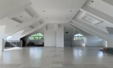 For Sale: Glass Beach House in Compostela with Foreshore Lease