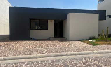 Hermosa casa amueblada en LA CAMPIÑA. ZONA NORTE León, Gto. DE UNA PLANTA
