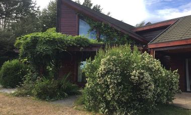 casa de ensueño  con vista panoramica al Lago Villarrica / sector club de campo