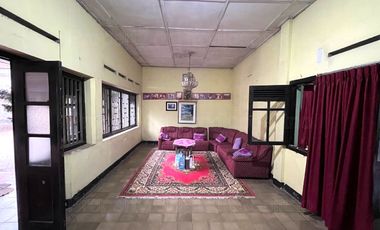 Rumah Klasik Halaman Luas dekat Kampus UMM