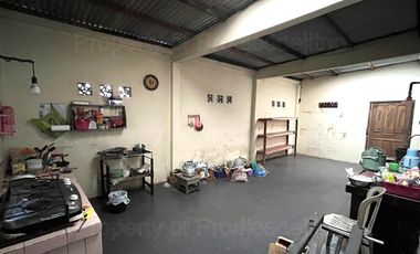 Rumah Klasik Halaman Luas dekat Kampus UMM