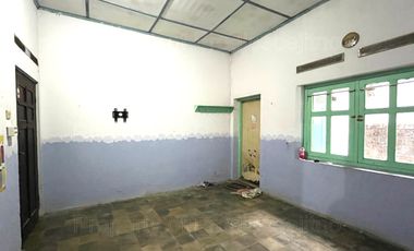 Rumah Klasik Halaman Luas dekat Kampus UMM