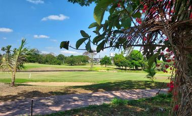 The Stunning Fairway Lot for Sale in Golf and Countryclub via CALAX