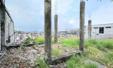 Venta de Terreno Con Excelente Vista, Ubicado en Ceibos Norte