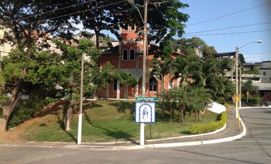 Venta de Terreno Con Excelente Vista, Ubicado en Ceibos Norte