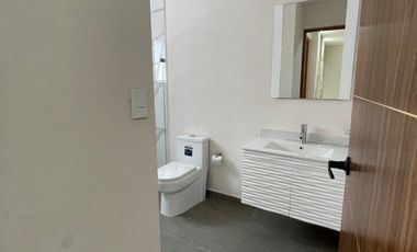 VENTA DE CASA DE 2 NIVELES CON ALBERCA Y JARDÍN PRIVADO EN YAUTEPEC.