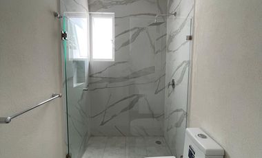 VENTA DE CASA DE 2 NIVELES CON ALBERCA Y JARDÍN PRIVADO EN YAUTEPEC.