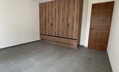VENTA DE CASA DE 2 NIVELES CON ALBERCA Y JARDÍN PRIVADO EN YAUTEPEC.