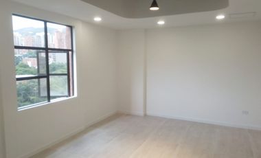 PR21314 Oficina o Consultorio en venta en el sector Milla de Oro