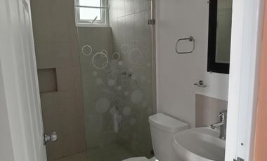 Departamento en Planta Baja en Venta. Viñedos, Queretaro