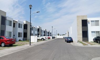 Departamento en Planta Baja en Venta. Viñedos, Queretaro